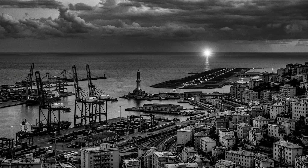 Overview image for Why Genoa Produces Tricky Sky Sightings
